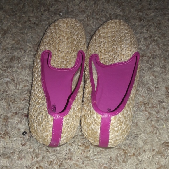 Flats - Picture 2 of 3